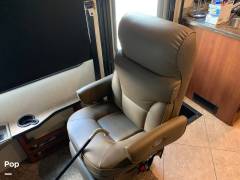 2015 Fleetwood Bounder 33 C, $ 65,000