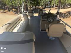2016 Sun Tracker FISHIN' BARGE 24 DLX XP3, $ 42,250.00
