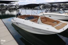 2025 Crownline E 230 XS, $ 45,000.00