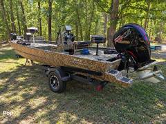 2022 Lowe Roughneck 2070 CC, $ 36,950.00