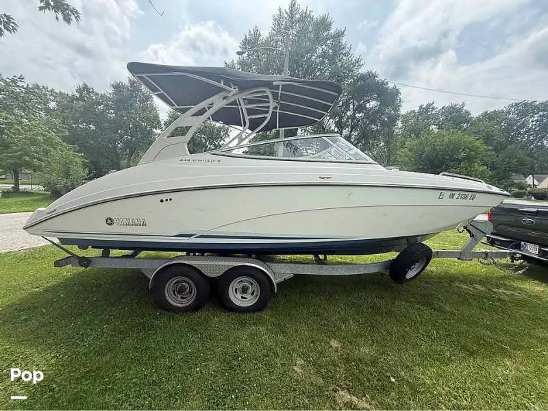 2019 Yamaha 242 Limited S E Series, $ 54,500.00