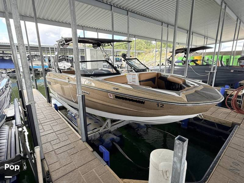 2024 Supreme S220, $ 57,000.00