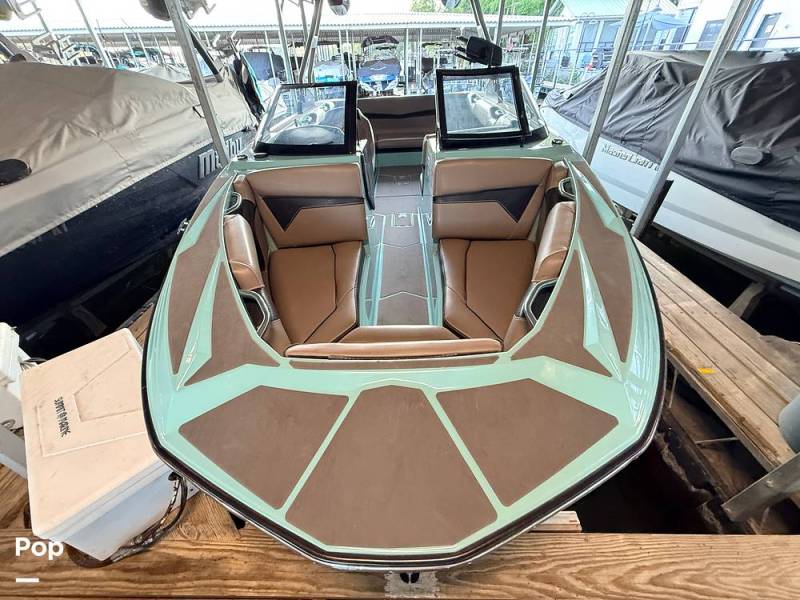 2024 Supreme S220, $ 57,000.00