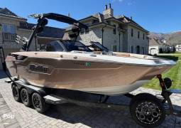 2021 Malibu M220, $ 150,000.00