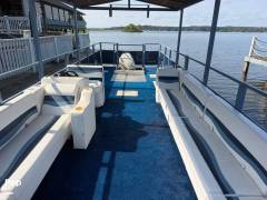 1981 MonArk Barge 3012, $ 59,000.00