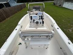 2019 Robalo R-180 CC, $ 37,000.00