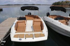 2025 Crownline E230XS, $ 62,499.00