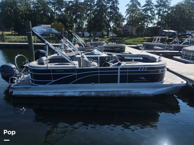 2021 Bennington 22SLX, $ 22,500.00
