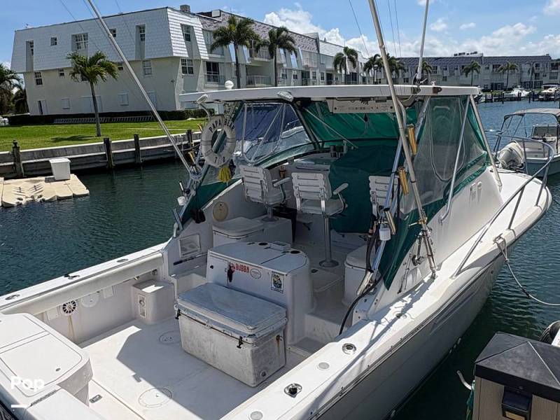 1995 Pursuit 3000 Express, $ 36,350.00