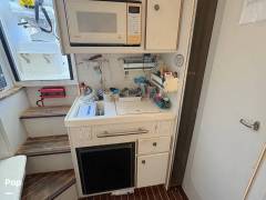 1995 Pursuit 3000 Express, $ 36,350.00