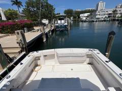 1995 Pursuit 3000 Express, $ 36,350.00