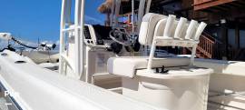 2022 Robalo R222, $ 79,500.00