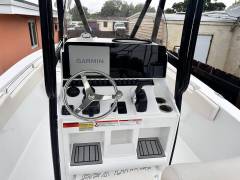 2024 Sea Hunt Ultra 229, $ 79,000.00