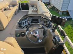 2021 Sun Tracker Party Barge 24 XP3, $ 50,500.00
