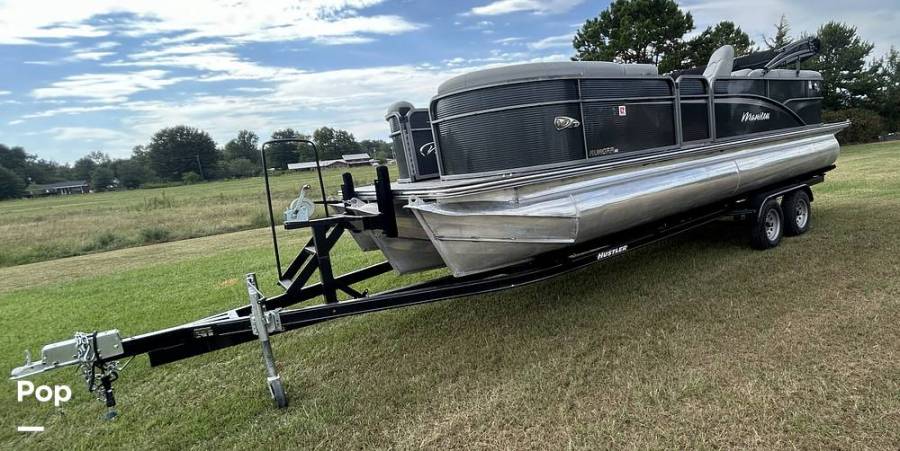 2020 Manitou 23 Aurora LE, $ 36,000.00