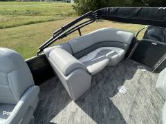 2020 Manitou 23 Aurora LE, $ 36,000.00