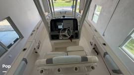 2020 Robalo R230 CC, $ 77,650.00