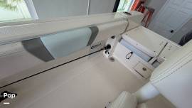 2020 Robalo R230 CC, $ 77,650.00