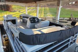 2020 Bentley 220 Cruise, $ 20,000.00