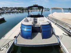 2015 Bennington 2372 QCW Sport Arch, $ 45,000.00