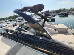 2015 Bennington 2372 QCW Sport Arch, $ 45,000.00