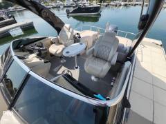 2015 Bennington 2372 QCW Sport Arch, $ 45,000.00