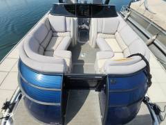 2015 Bennington 2372 QCW Sport Arch, $ 45,000.00