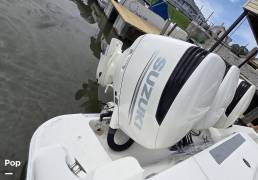 2005 Hydra-Sports 3300VX, $ 150,000.00