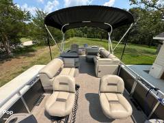 2025 Tracker Fishin' 20 Barge DLX, $ 32,000.00