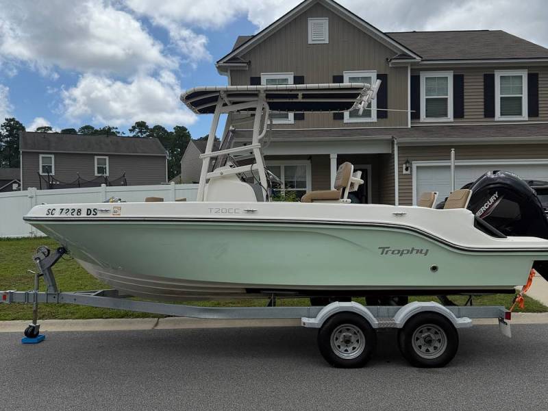 2022 Trophy T20CC, $ 44,450.00