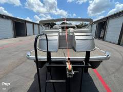 2015 Bennington 2575 QCW-I/O, $ 58,495.00