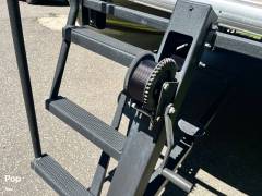 2021 Sun Tracker Party Barge 22 RF DLX, $ 36,700.00