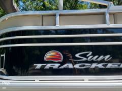 2021 Sun Tracker Party Barge 22 RF DLX, $ 36,700.00