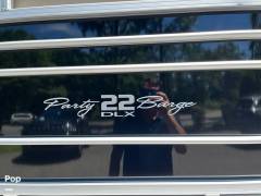 2021 Sun Tracker Party Barge 22 RF DLX, $ 36,700.00