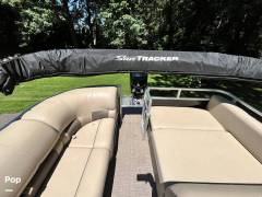 2021 Sun Tracker Party Barge 22 RF DLX, $ 36,700.00