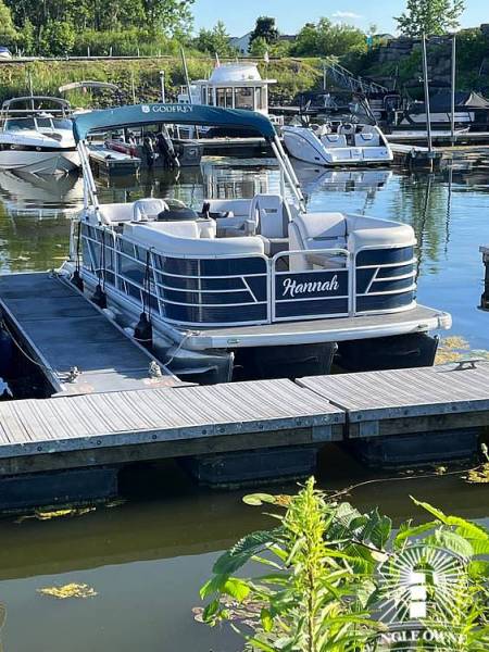 2022 Godfrey Pontoon Sweetwater 2286 SBX, $ 46,800.00