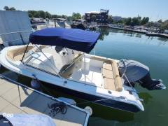 2017 Sea Hunt Escape 211 LE, $ 40,000.00