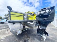 2024 Custom Craft 29, $ 49,000.00