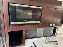 2019 Monterey 295 SY, $ 87,500.00