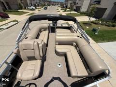 2021 Sun Tracker Party Barge 22 RF DLX, $ 32,500.00