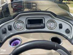 2021 Sun Tracker Party Barge 22 RF DLX, $ 32,500.00