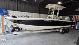 2023 Robalo 246 Cayman, $ 129,500.00