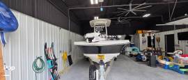 2023 Robalo 246 Cayman, $ 129,500.00