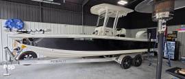2023 Robalo 246 Cayman, $ 129,500.00