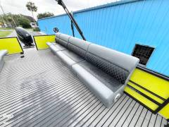 2024 Custom Craft 29, $ 49,000.00