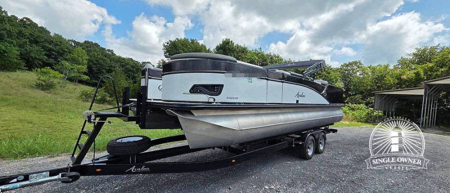 2021 Avalon 2585RF, $ 41,900.00