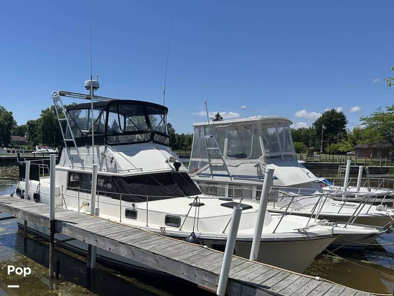 1982 Carver 3607 Aft Cabin, $ 22,500.00