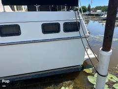 1982 Carver 3607 Aft Cabin, $ 22,500.00