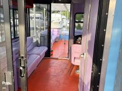2005 Sun Tracker Party Cruiser 32, $ 24,500.00