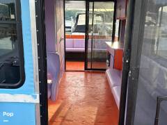 2005 Sun Tracker Party Cruiser 32, $ 24,500.00